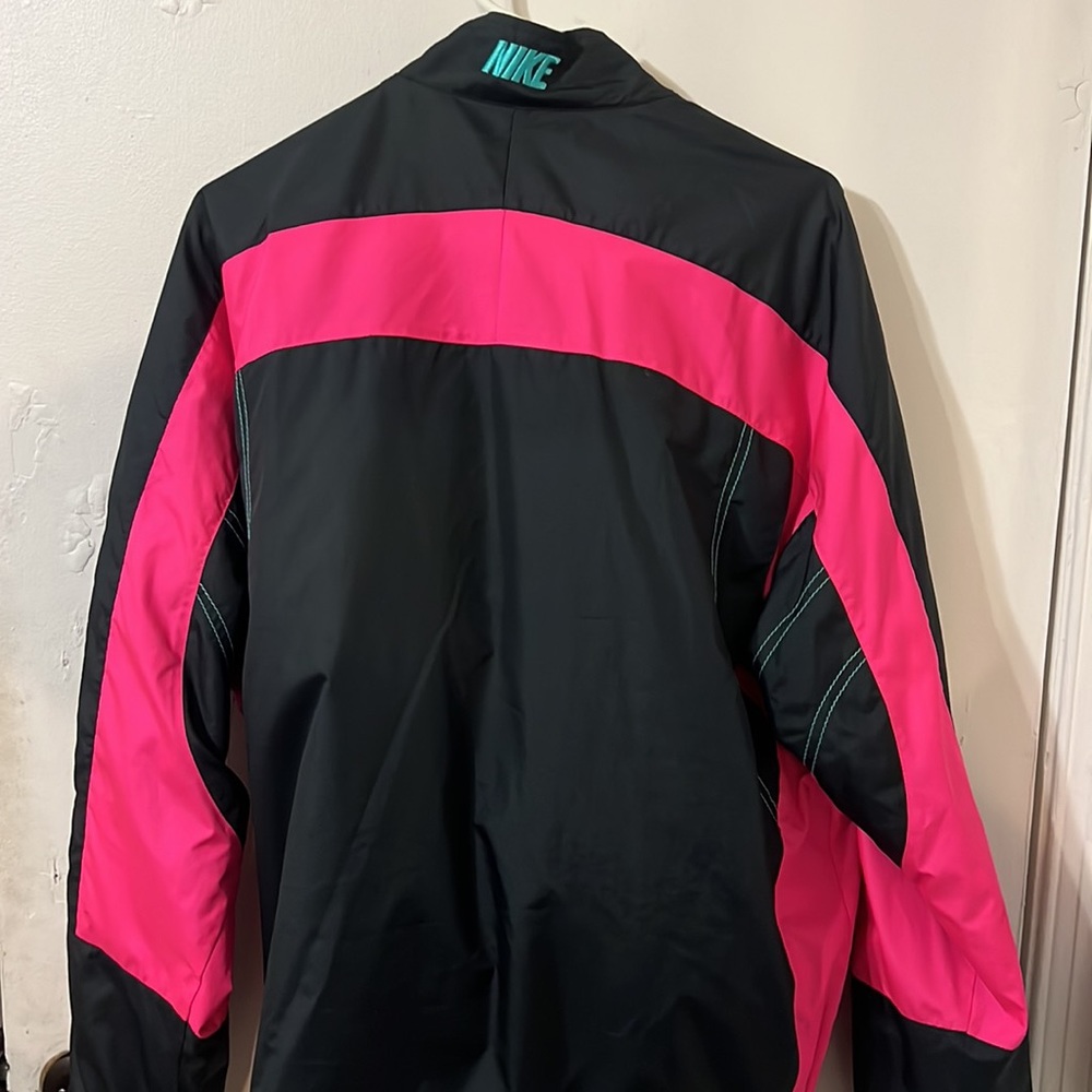 Nike - Picture 2 of 2